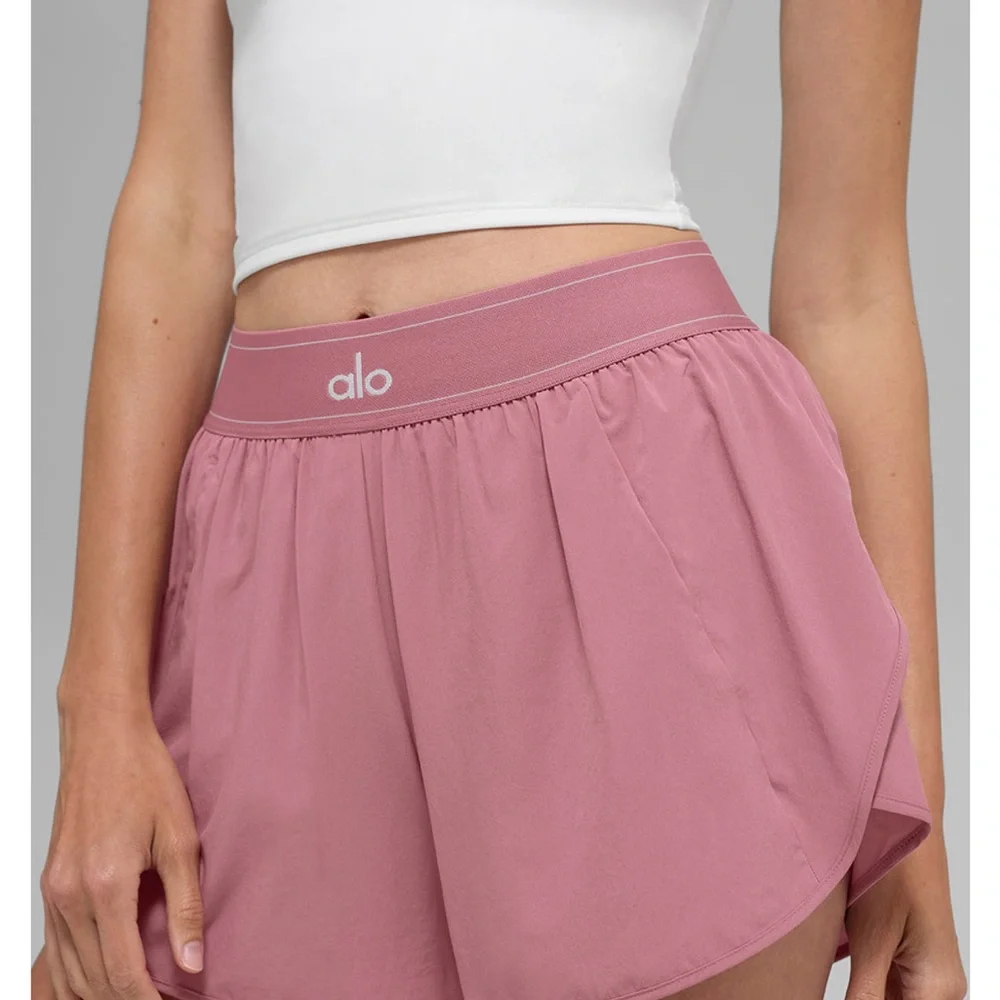 ALO Yoga Match Point Short light blue - Picture 4 of 5